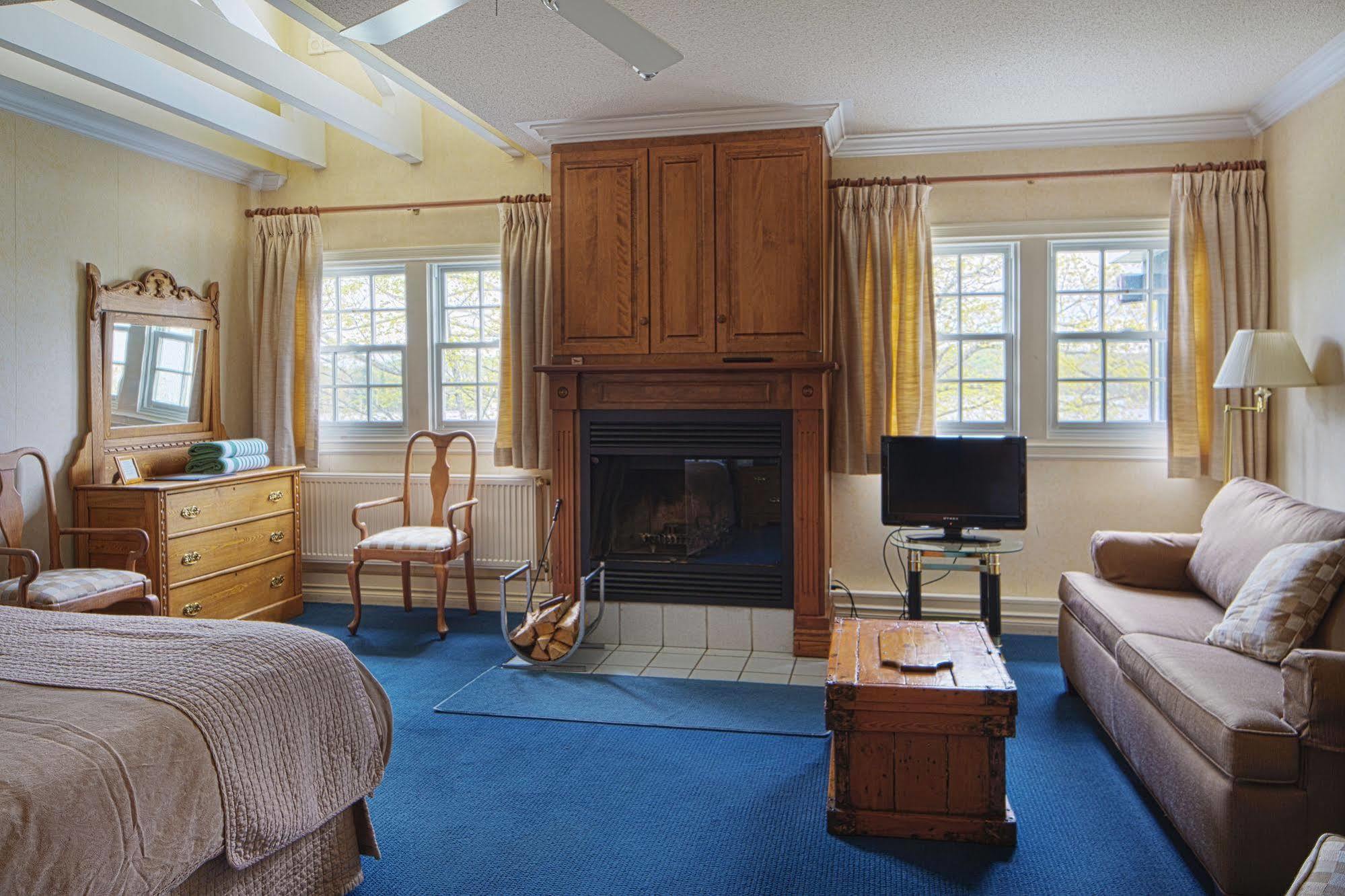 Sir Sam'S Inn & Spa (Adults Only) Haliburton Kültér fotó